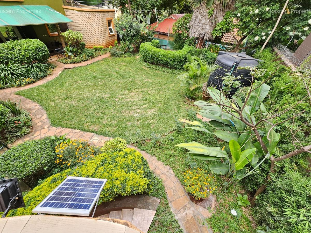 4 Bed Townhouse with En Suite in Riverside - 2