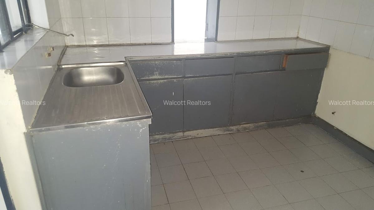 3 Bed Apartment with En Suite in Embakasi - 4