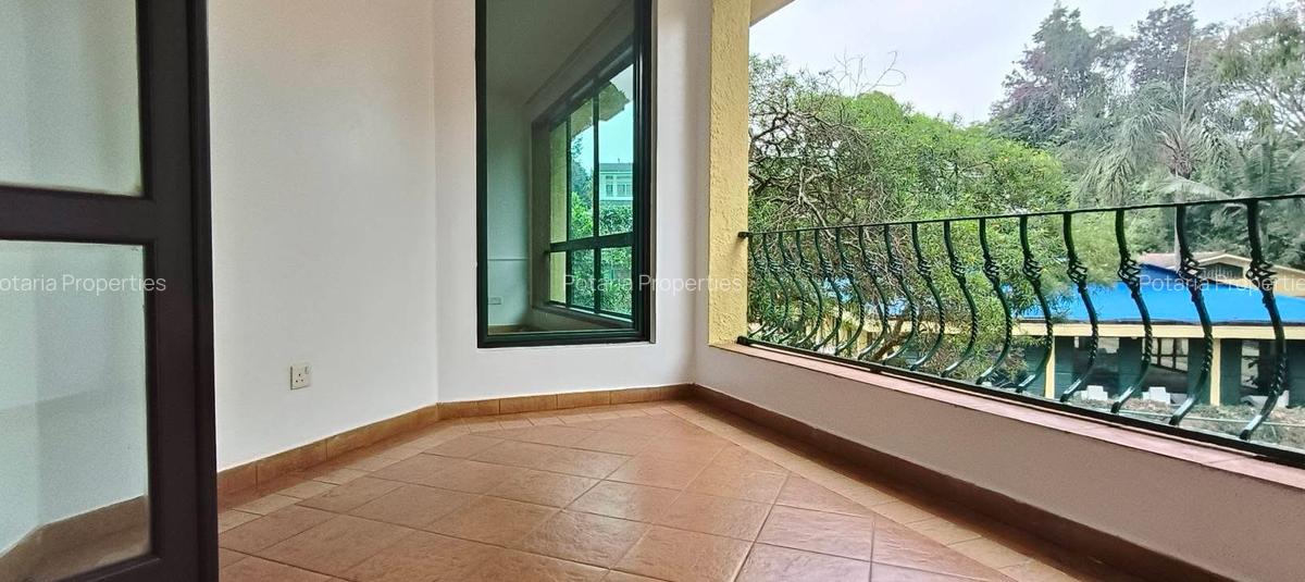 3 Bed Townhouse with En Suite in Kyuna - 3