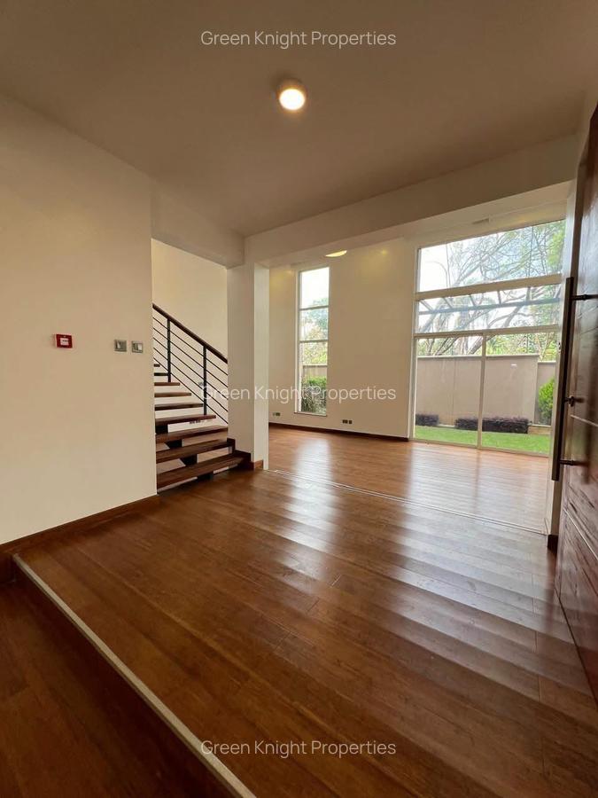4 Bed Townhouse with En Suite in Lavington - 2