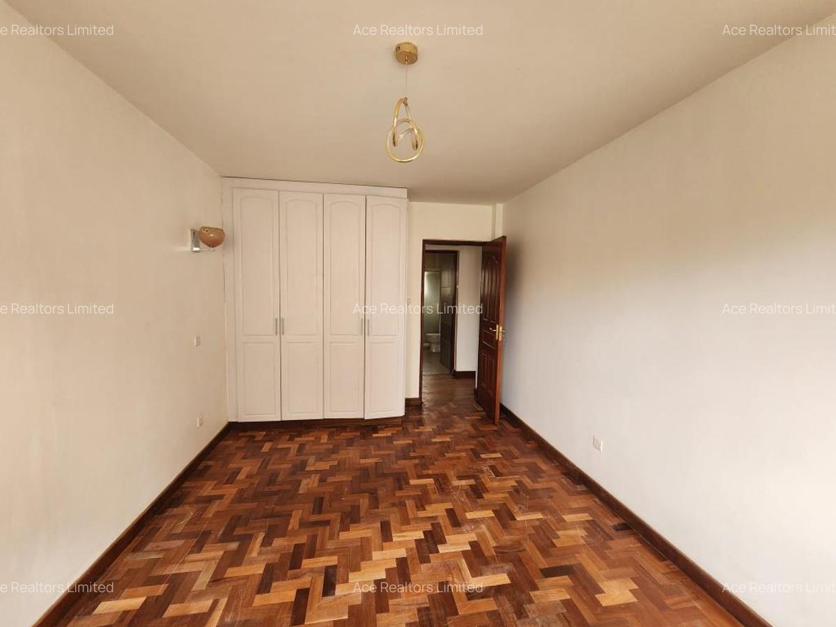3 Bed Apartment with En Suite at Hatheru Road - 5