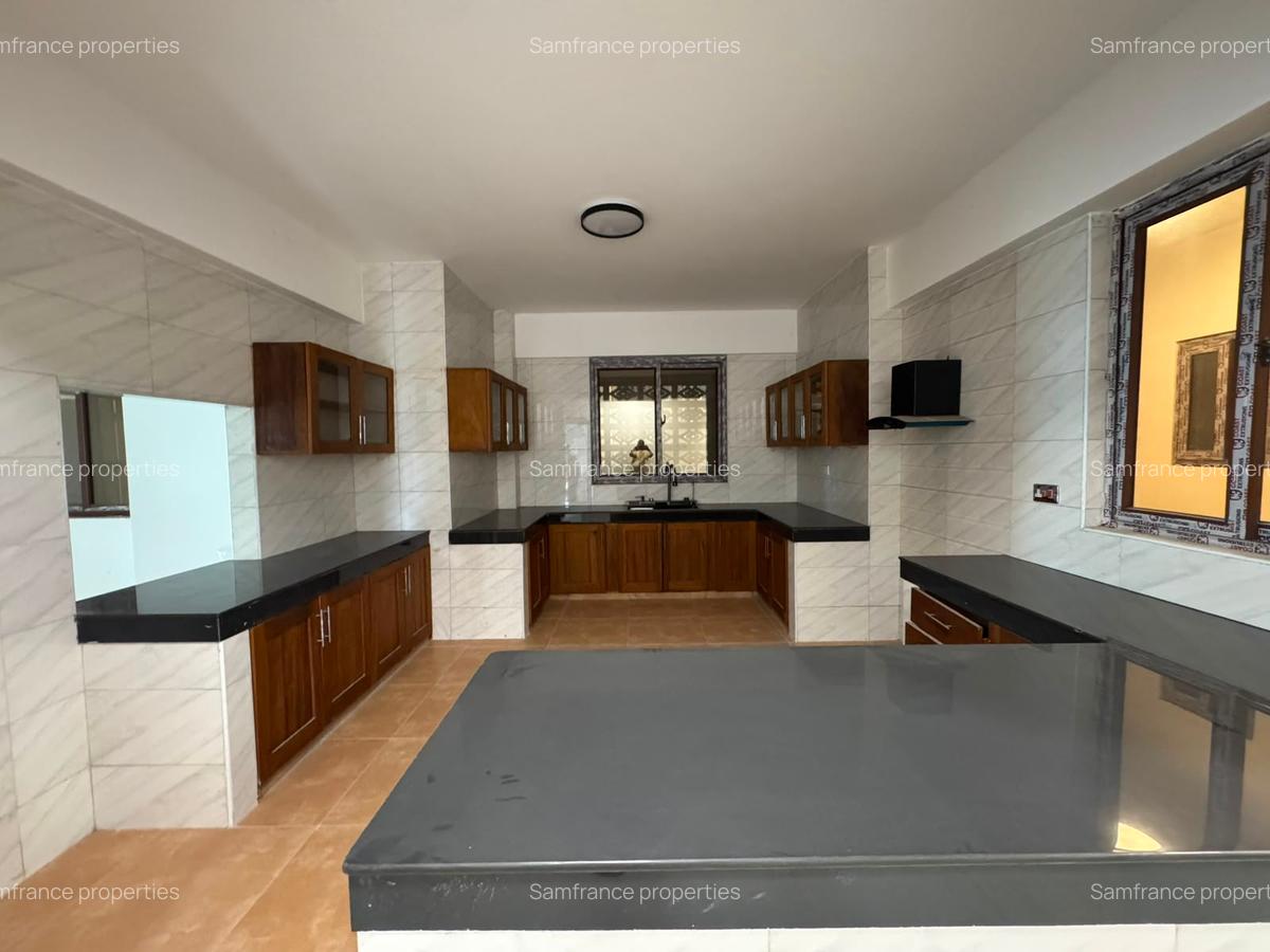Serviced 4 Bed Apartment with En Suite at Kizingo - 1