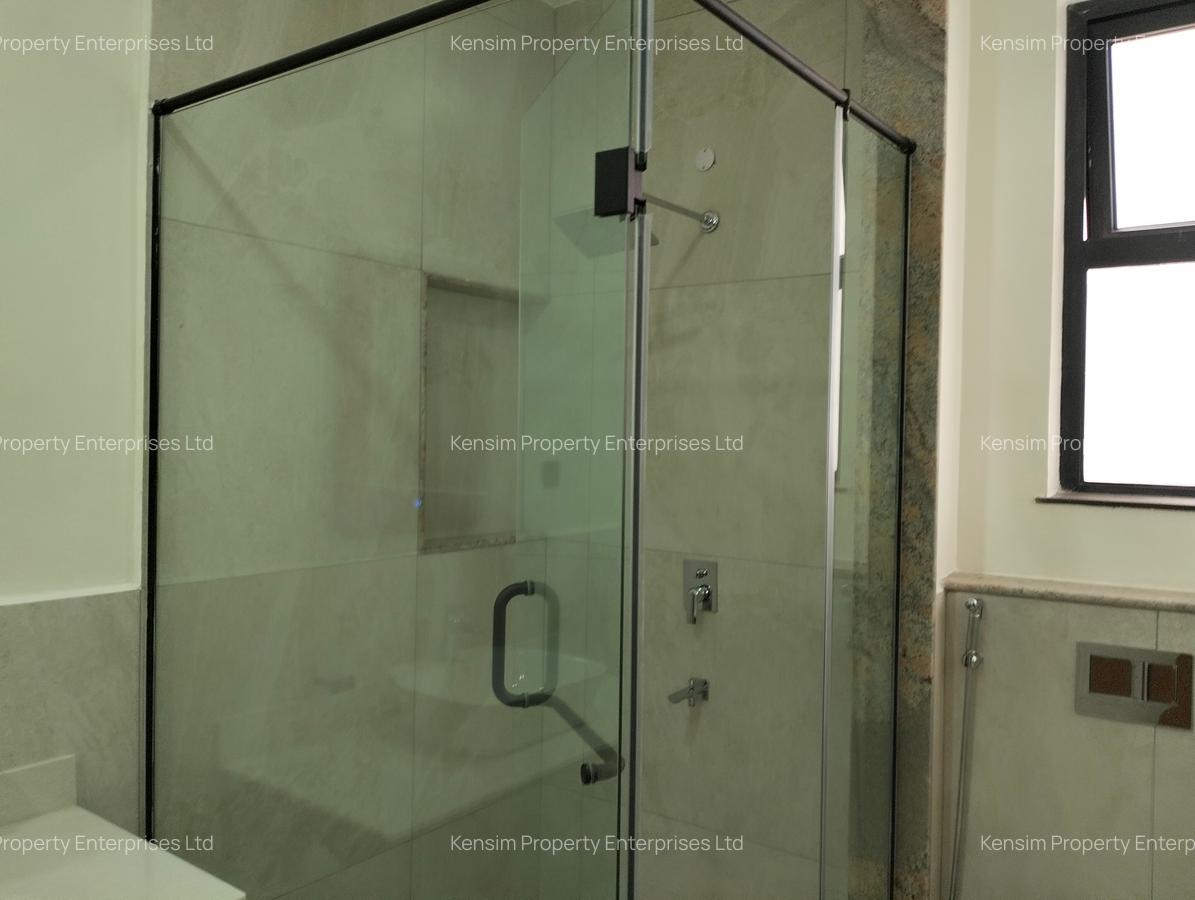 5 Bed Townhouse with En Suite in Lavington - 14