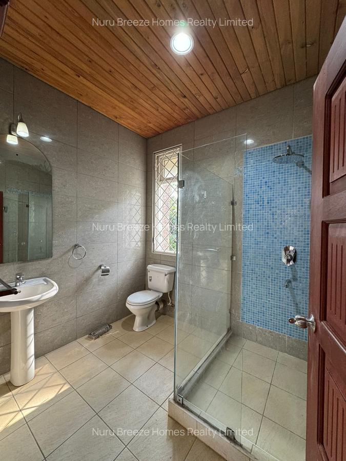 5 Bed Townhouse with En Suite in Rosslyn - 18