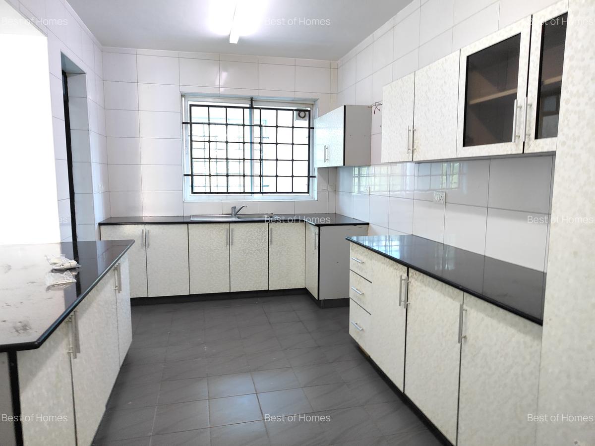4 Bed Apartment with En Suite in Westlands Area - 1