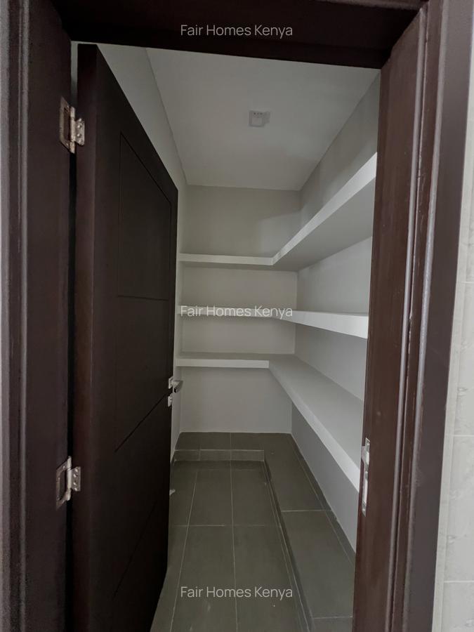 3 Bed Apartment with En Suite at Riverside Drive - 6