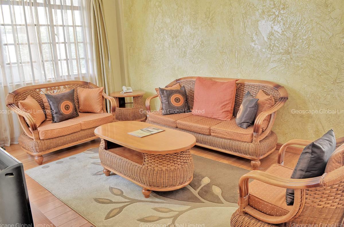 2 Bed Apartment with En Suite in Upper Hill - 1