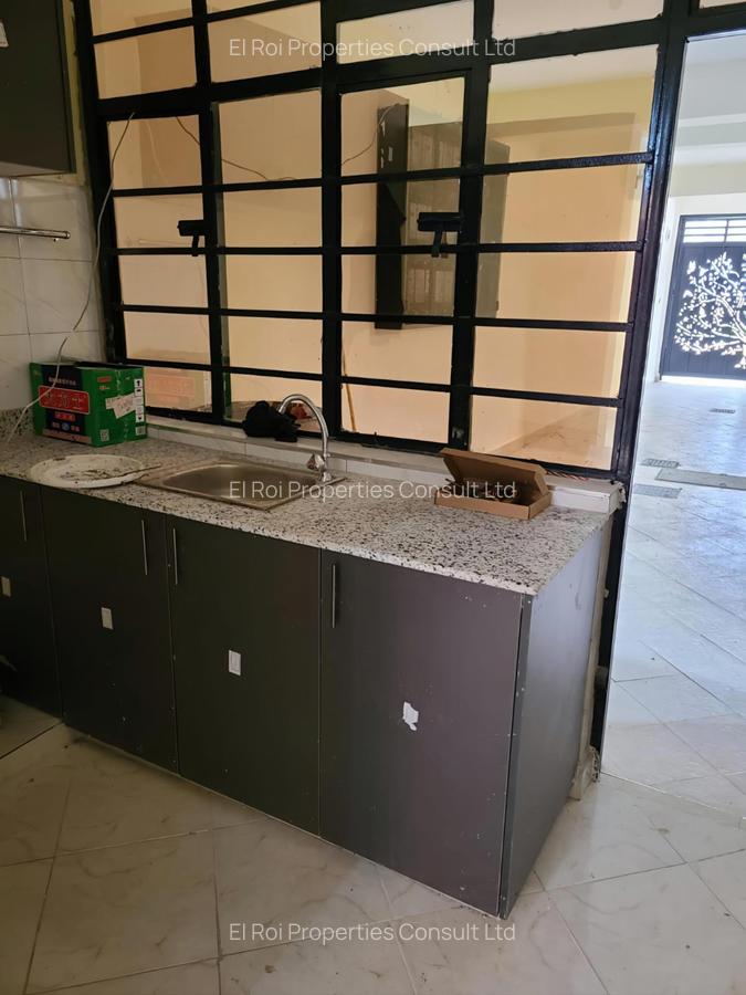 Serviced 1 Bed Apartment with En Suite at Eastern Bypass - 6