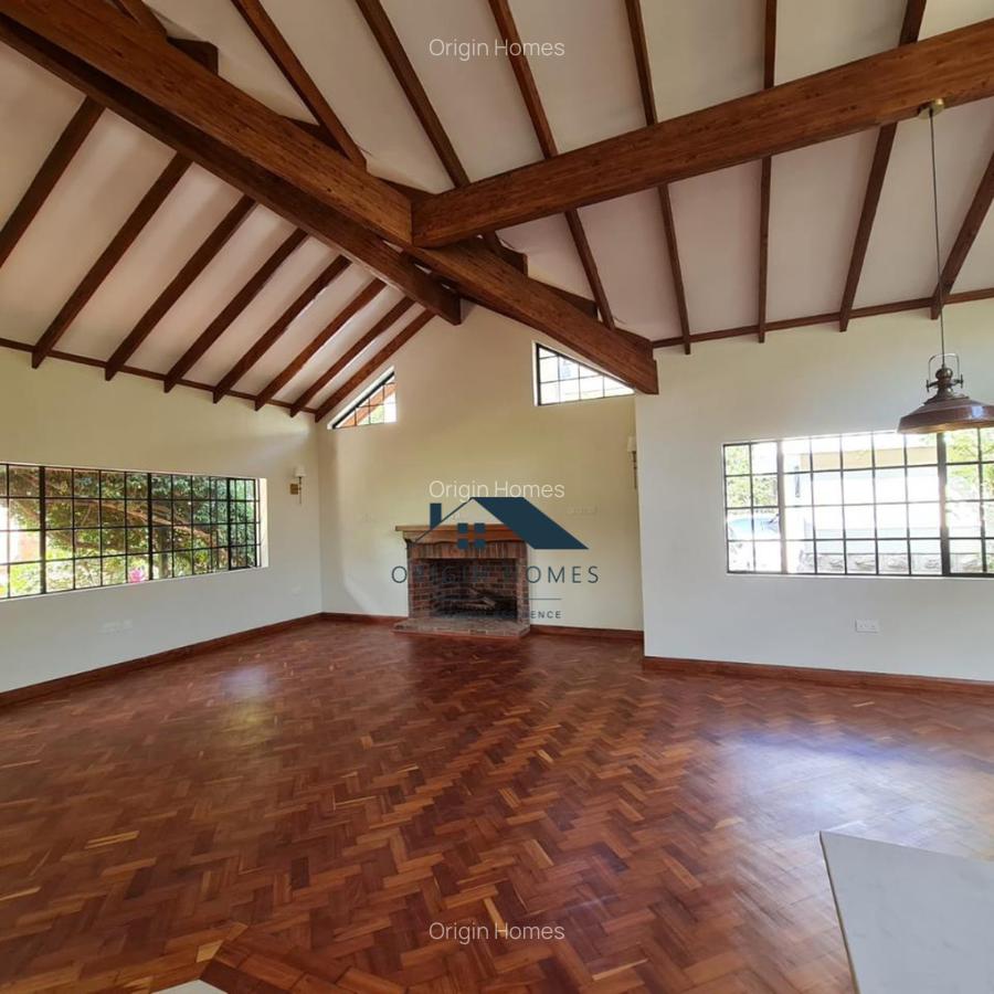 4 Bed House with En Suite at Lavington - 8