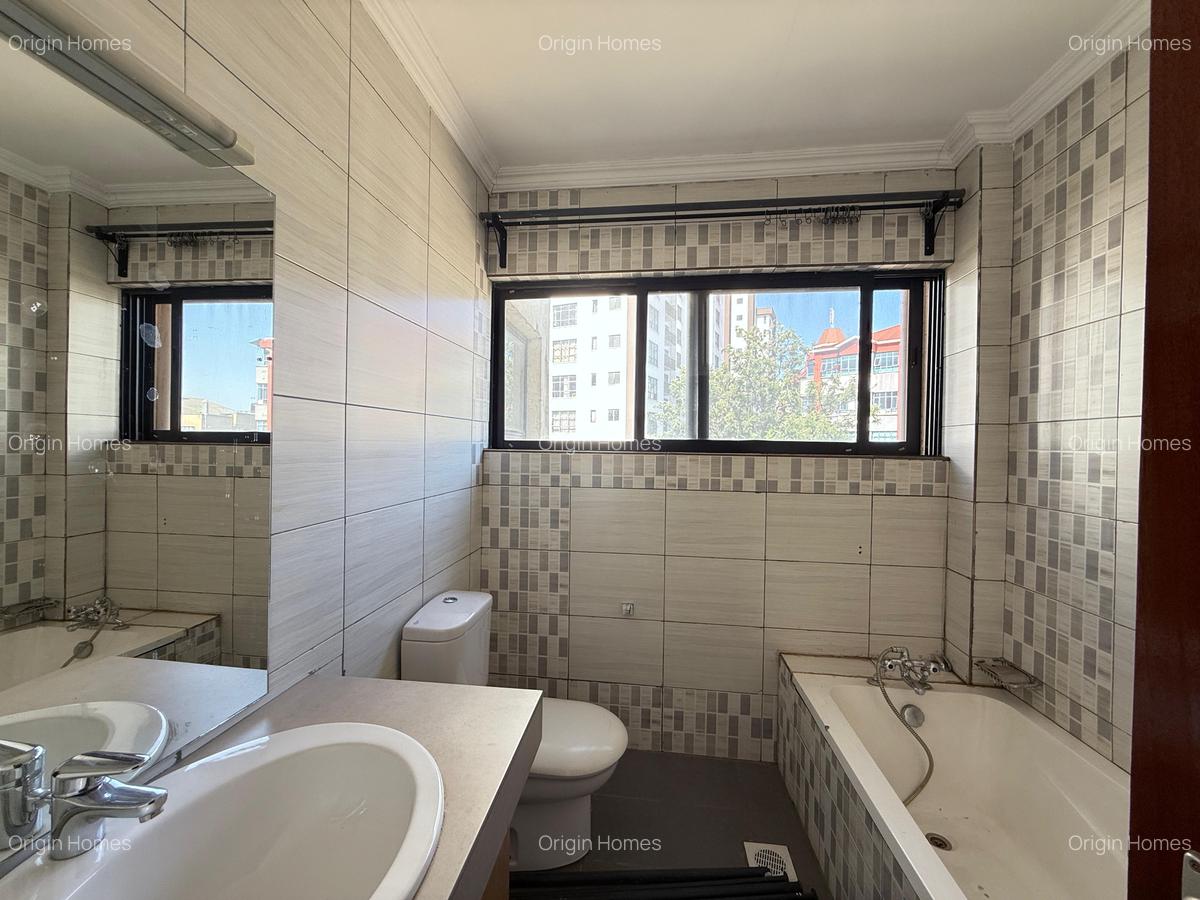 3 Bed Apartment with En Suite at Westlands - 12