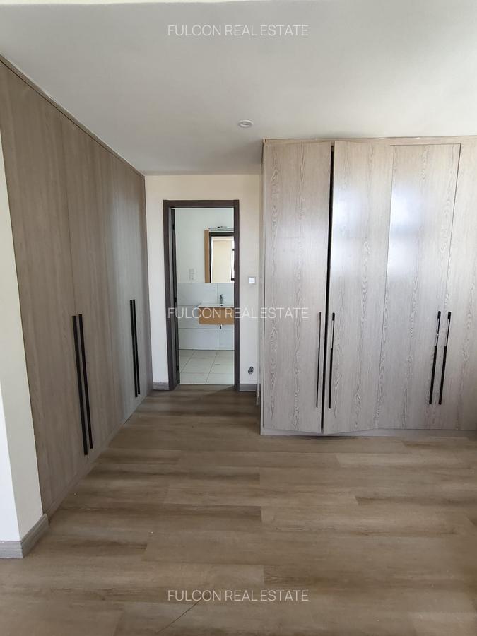 5 Bed Apartment with En Suite in Kileleshwa - 16