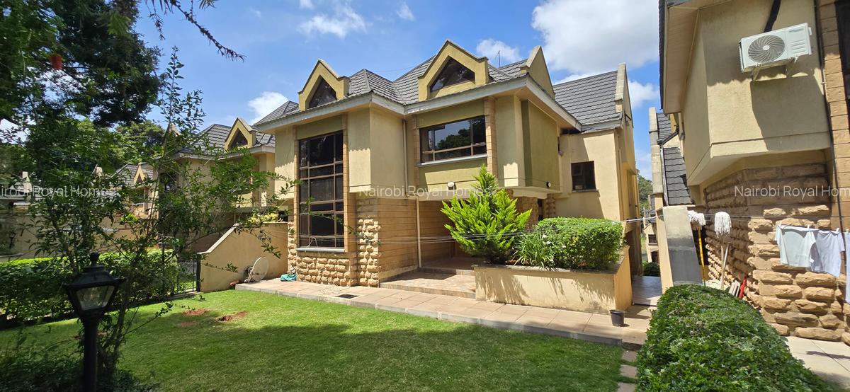 5 Bed Townhouse with En Suite at Convent Drive - 2