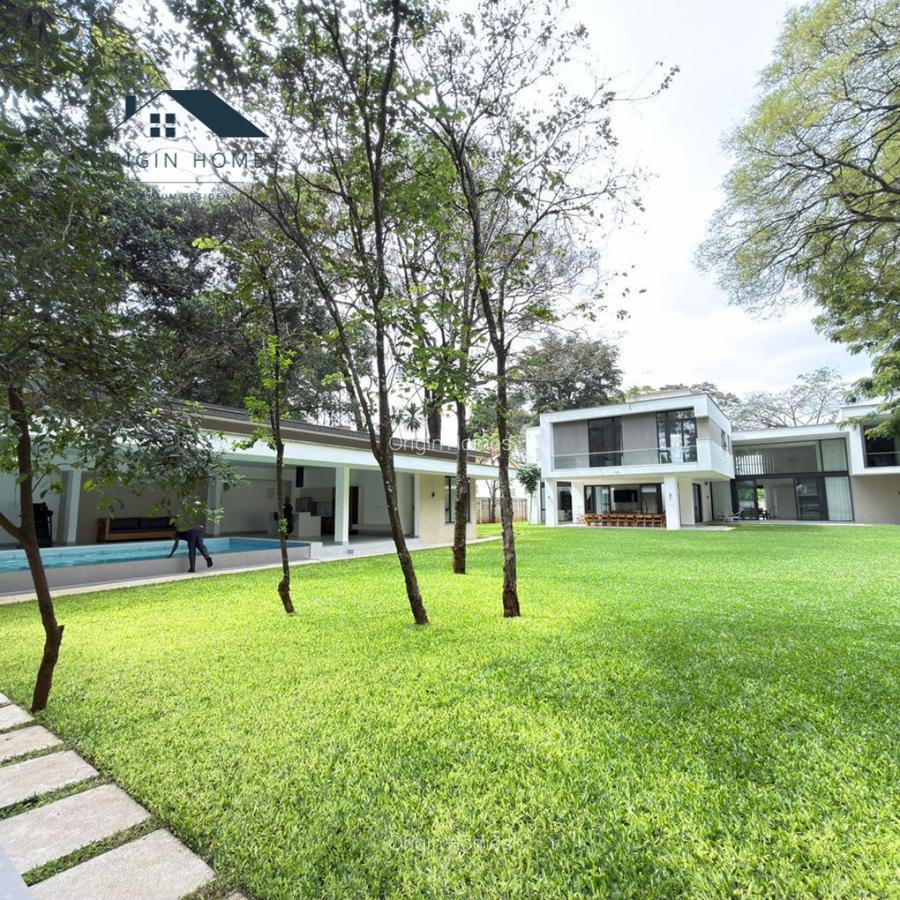 6 Bed Villa with En Suite at Lavington - 1