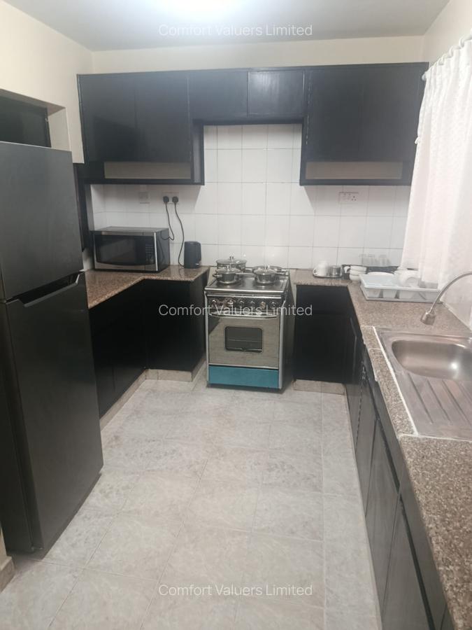 Serviced 1 Bed Apartment with En Suite at Upperhil - 7