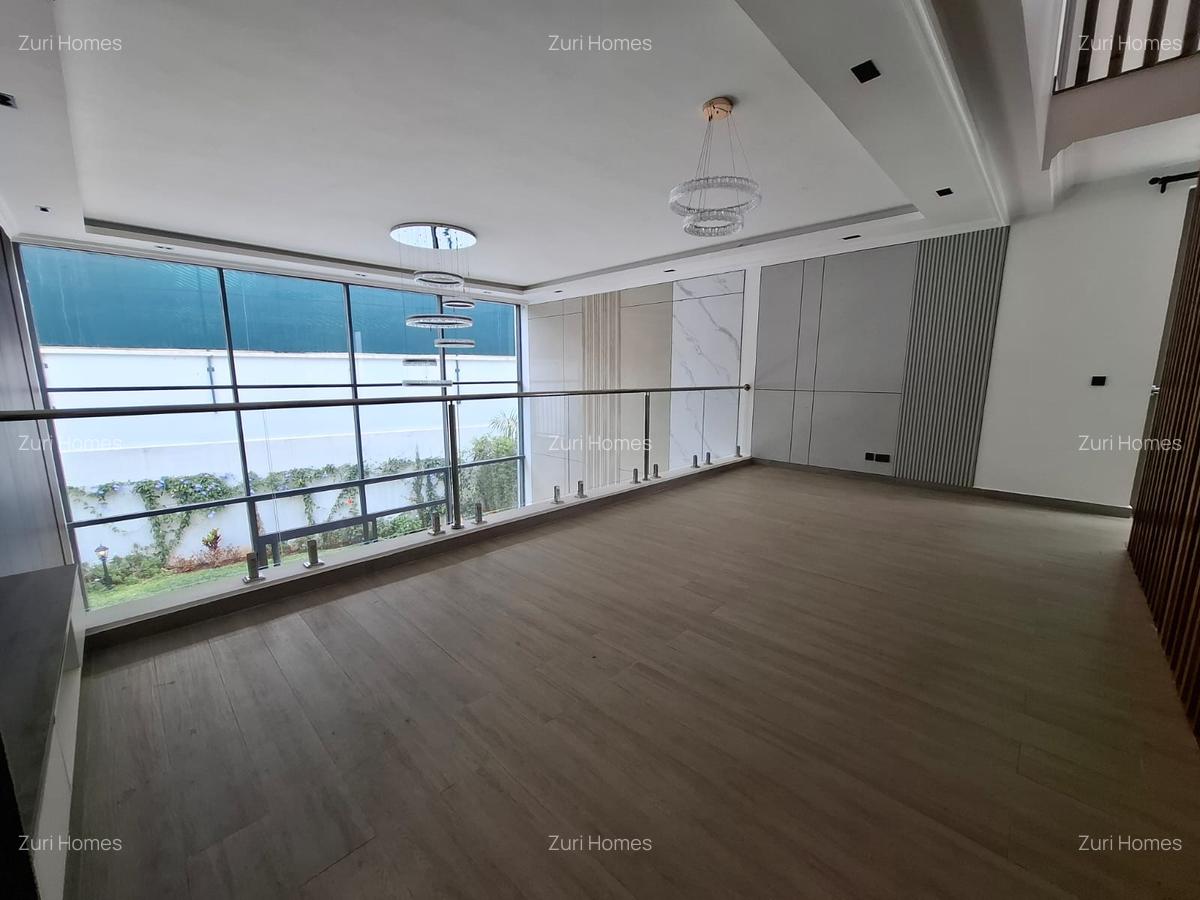 5 Bed Townhouse with En Suite in Lavington - 7
