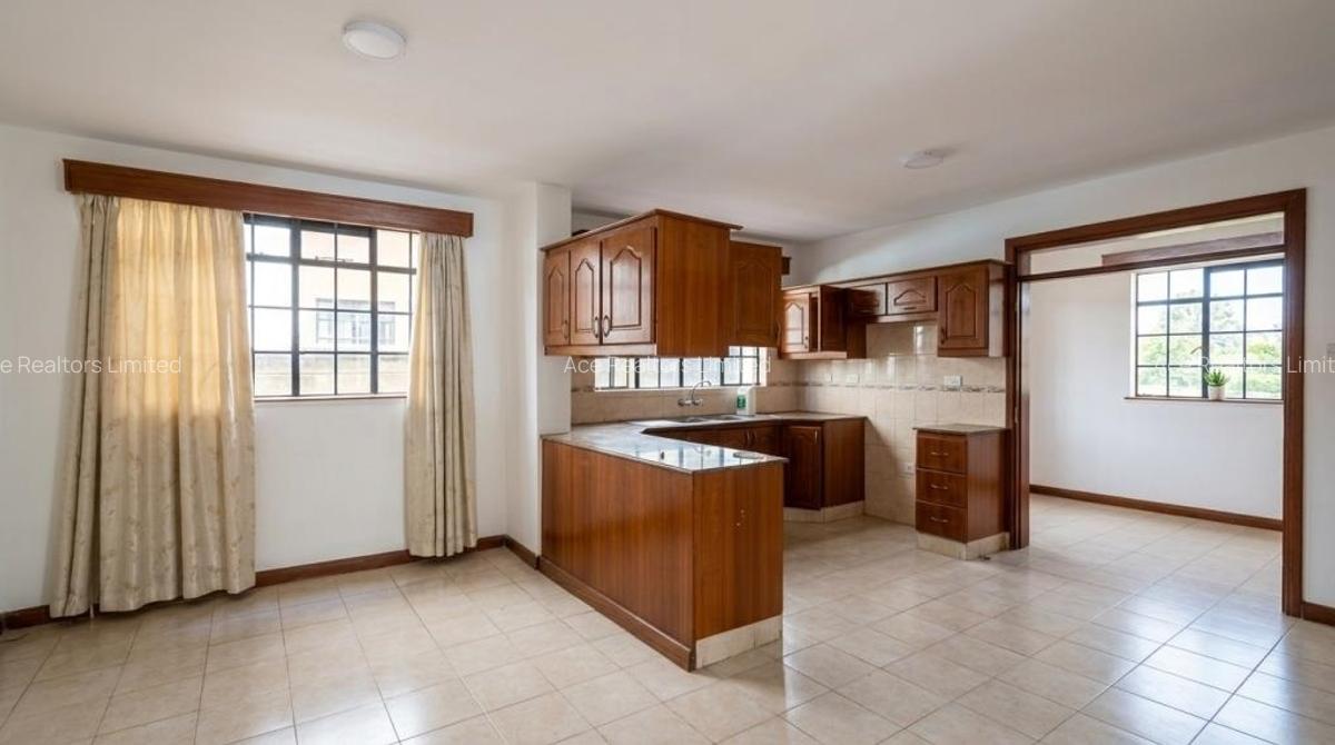 3 Bed Apartment with En Suite at Brookside Estate - 6