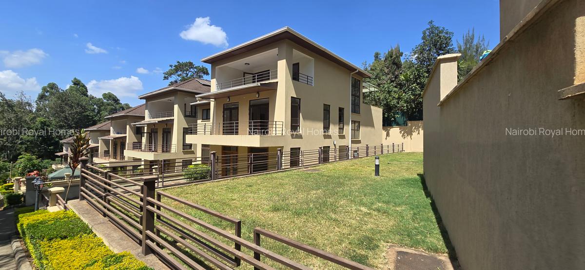 5 Bed Townhouse with En Suite at Lavington Off Convent Drive - 2