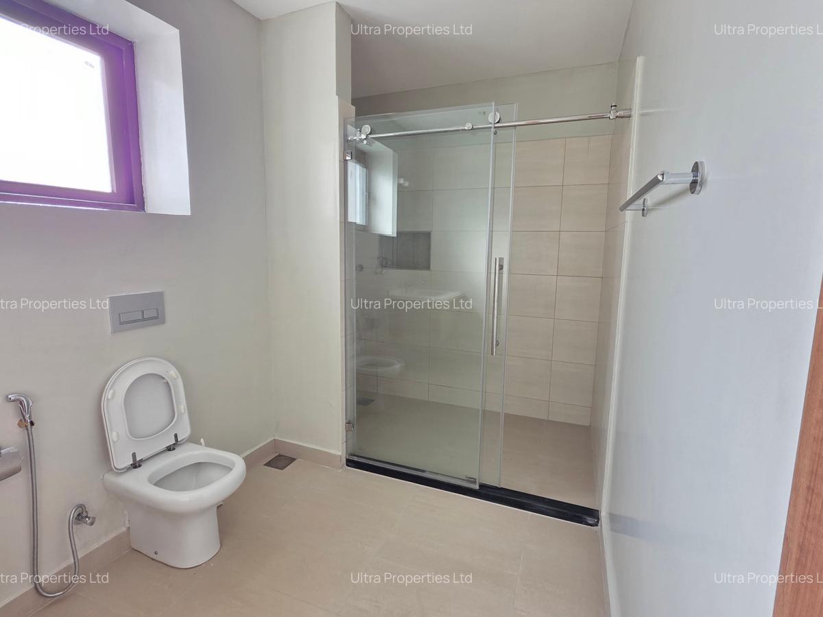 5 Bed Townhouse with En Suite in Lavington - 13