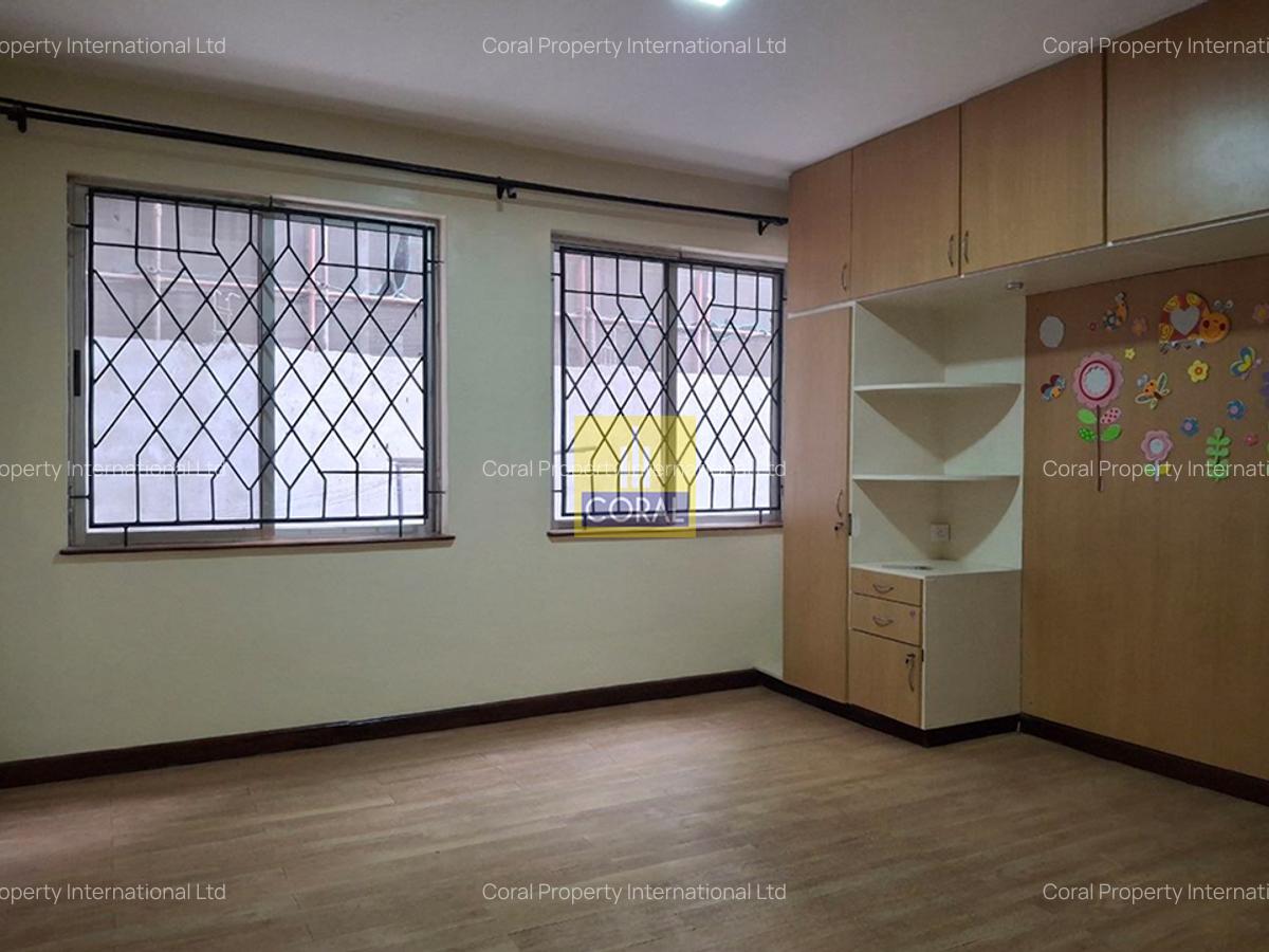 4 Bed Apartment in Westlands Area - 10