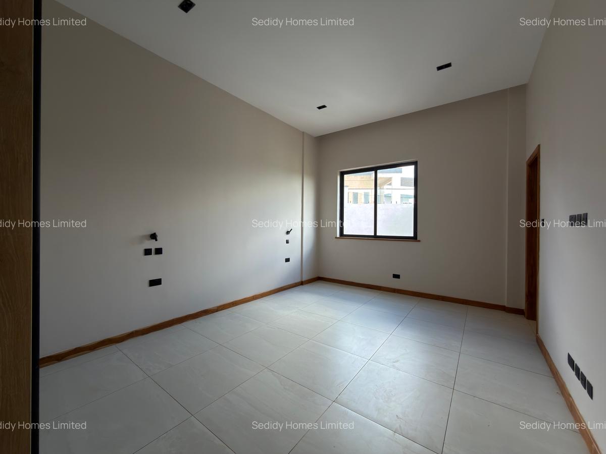 Serviced 4 Bed Apartment with En Suite in Loresho - 10