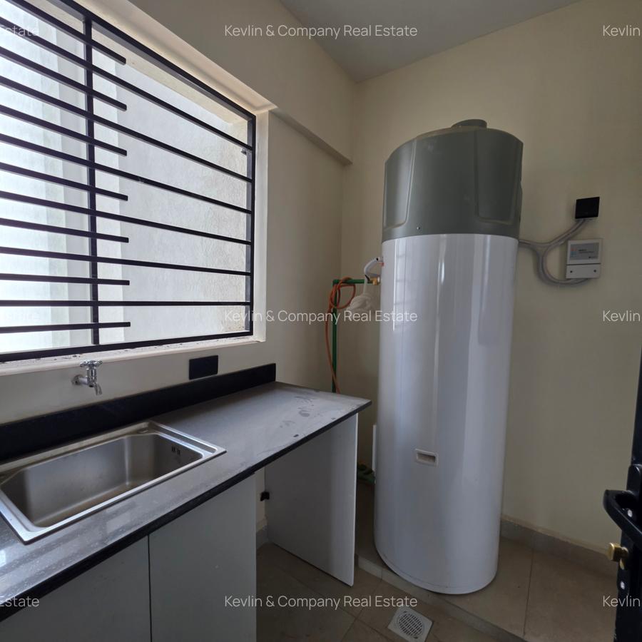 3 Bed Apartment with En Suite in General Mathenge - 8