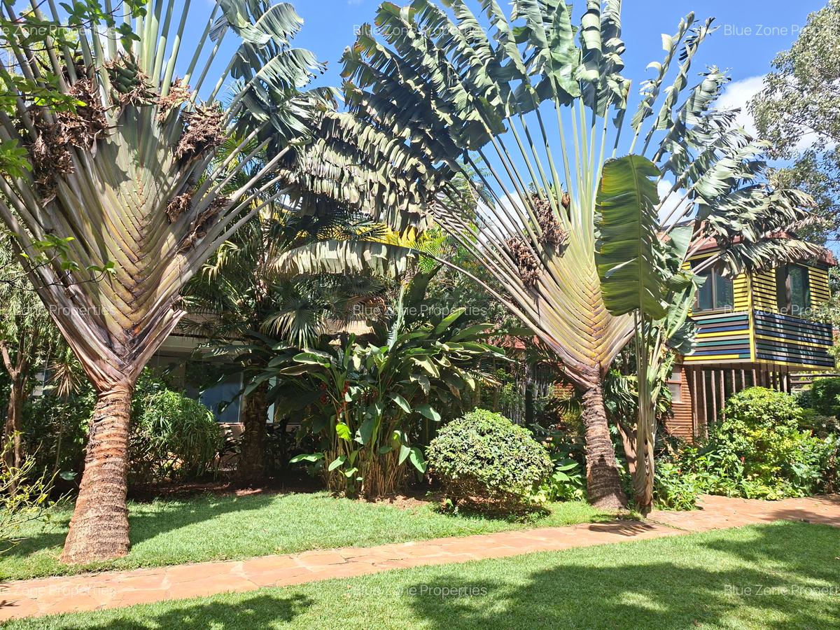 5 Bed House with En Suite at Runda - 2