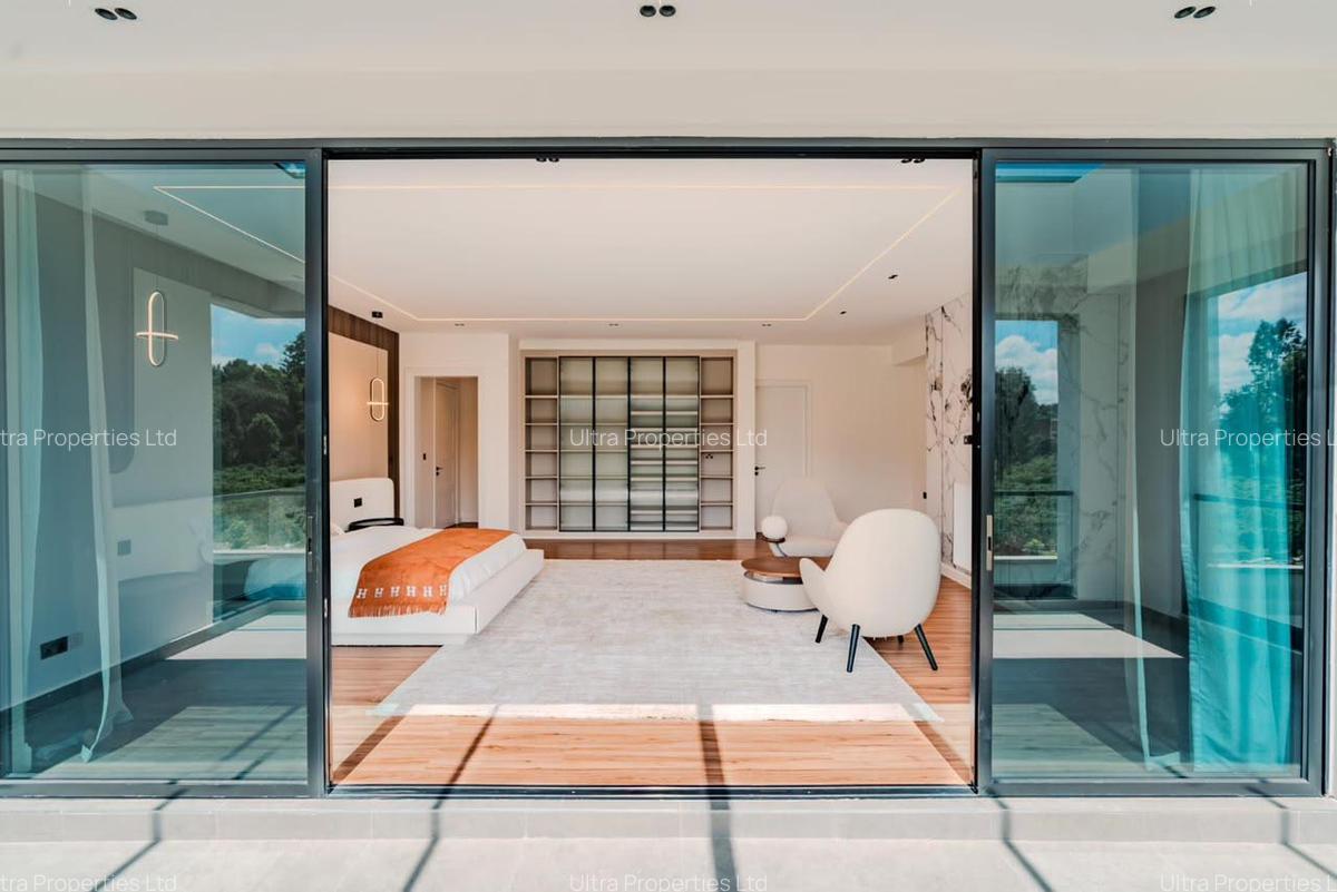 5 Bed Villa with En Suite in Runda - 15