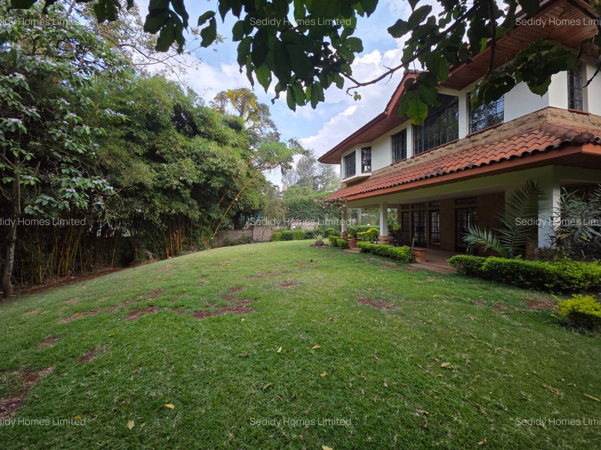 5 Bed Townhouse with En Suite in Rosslyn - 2