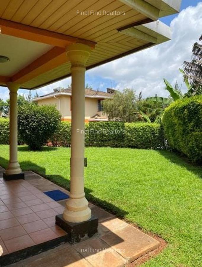 4 Bed Townhouse with En Suite in Ridgeways - 17