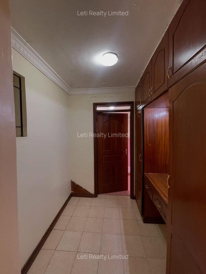 5 Bed Townhouse with En Suite in Lavington - 16