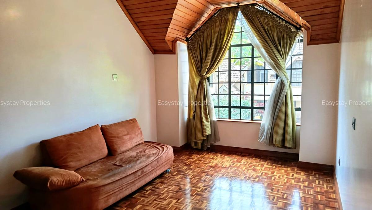 5 Bed Villa with En Suite in Lavington - 13