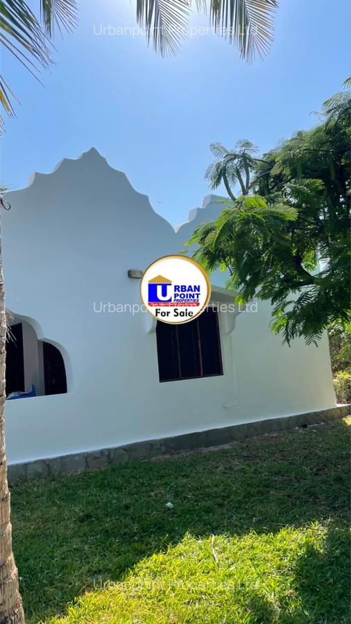 4 Bed House with En Suite in Watamu - 14