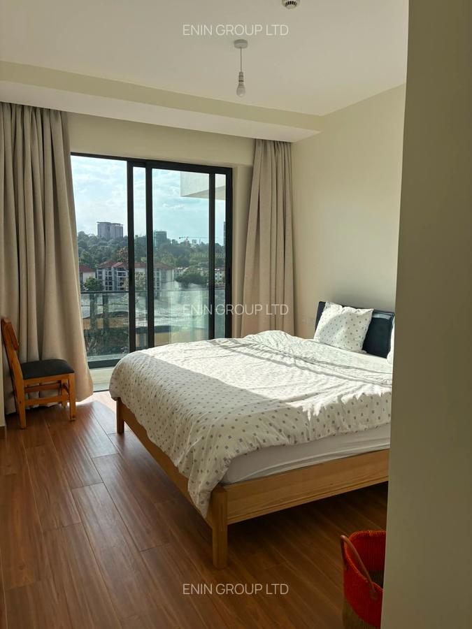 Serviced 2 Bed Apartment with En Suite at Riverside Drive - 11