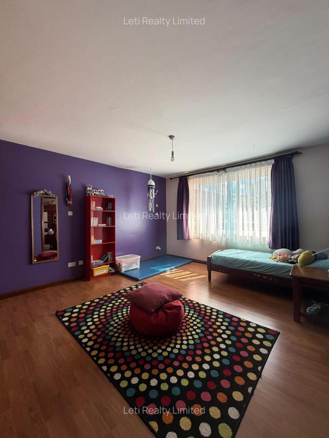 4 Bed Townhouse with En Suite in Lavington - 14