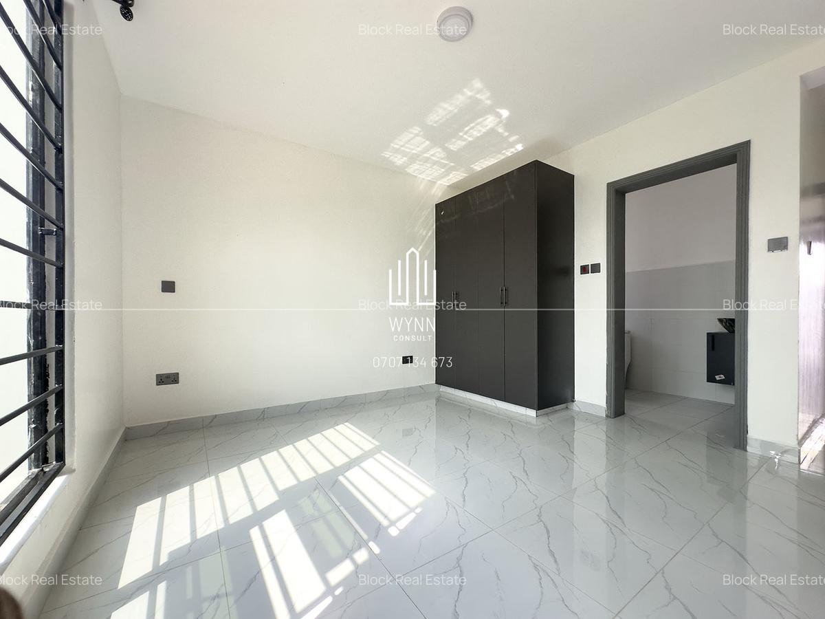 5 Bed Villa with En Suite in Ruiru - 2