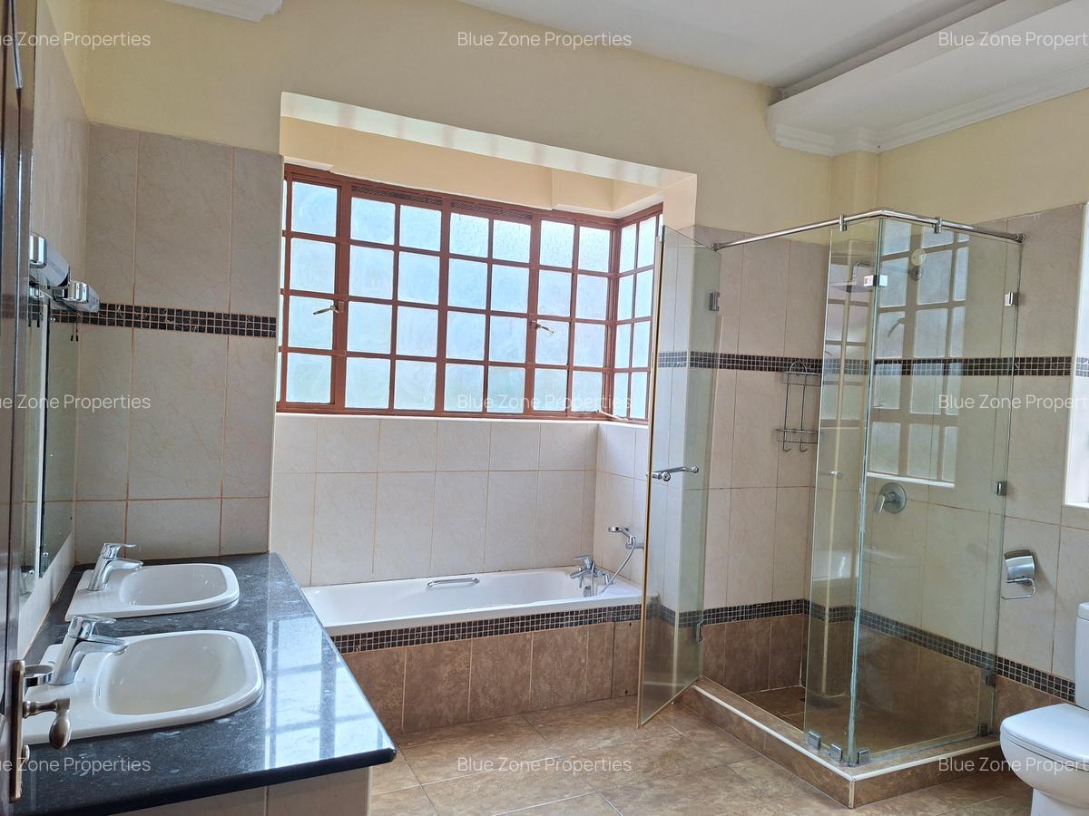 4 Bed Townhouse with En Suite at Rosslyn Lone Tree Estate Rd - 12