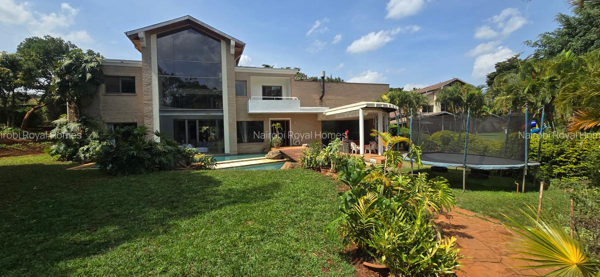 5 Bed House with En Suite at Magnolia Close - 1