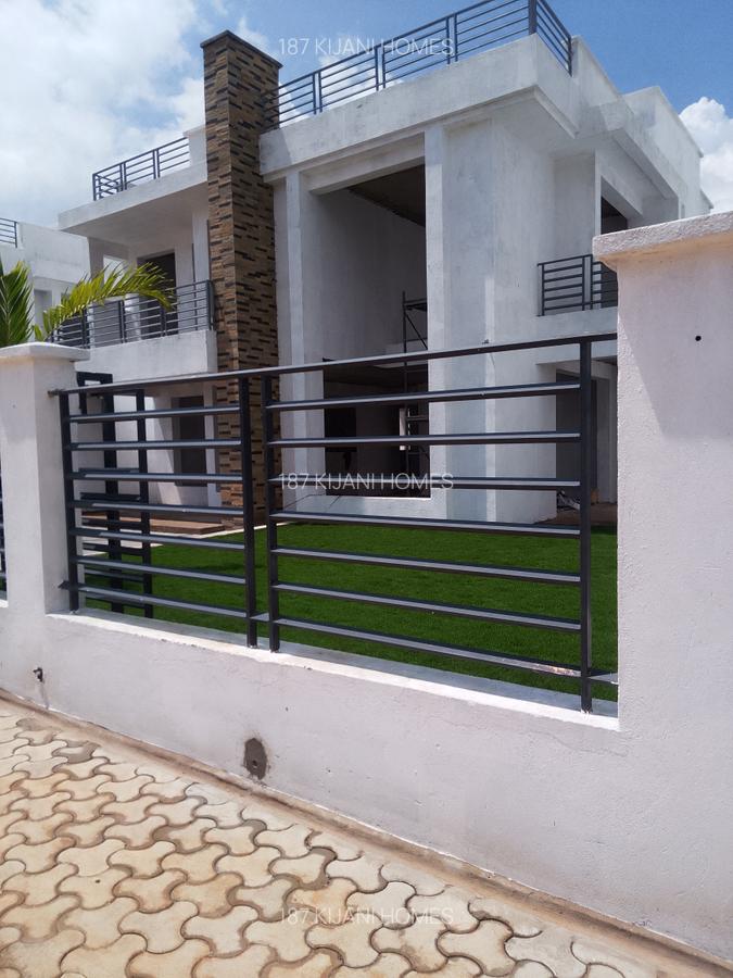 4 Bed Villa with En Suite at Muhuri Rd - 7