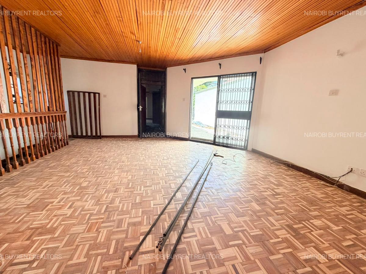 4 Bed Townhouse with En Suite in Westlands Area - 10