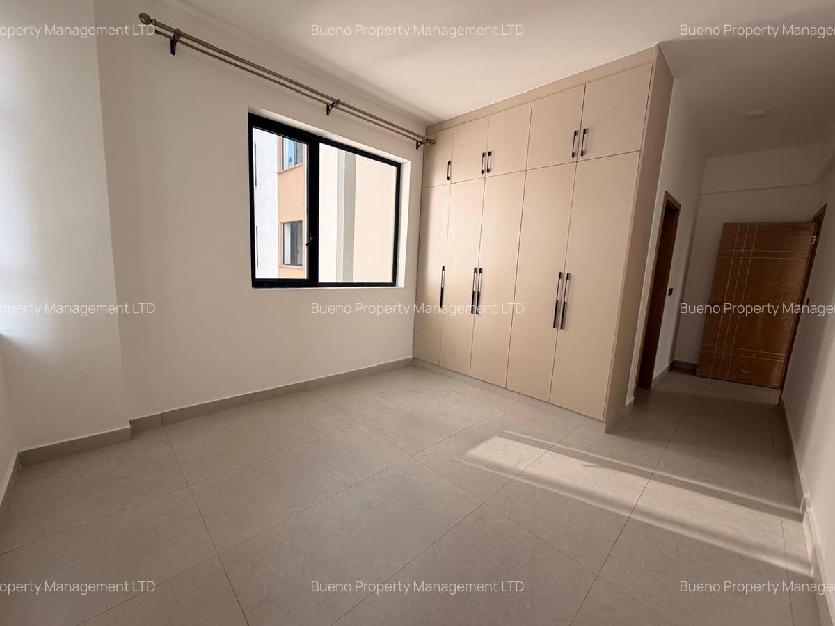 3 Bed Apartment with Gym in Brookside - 6