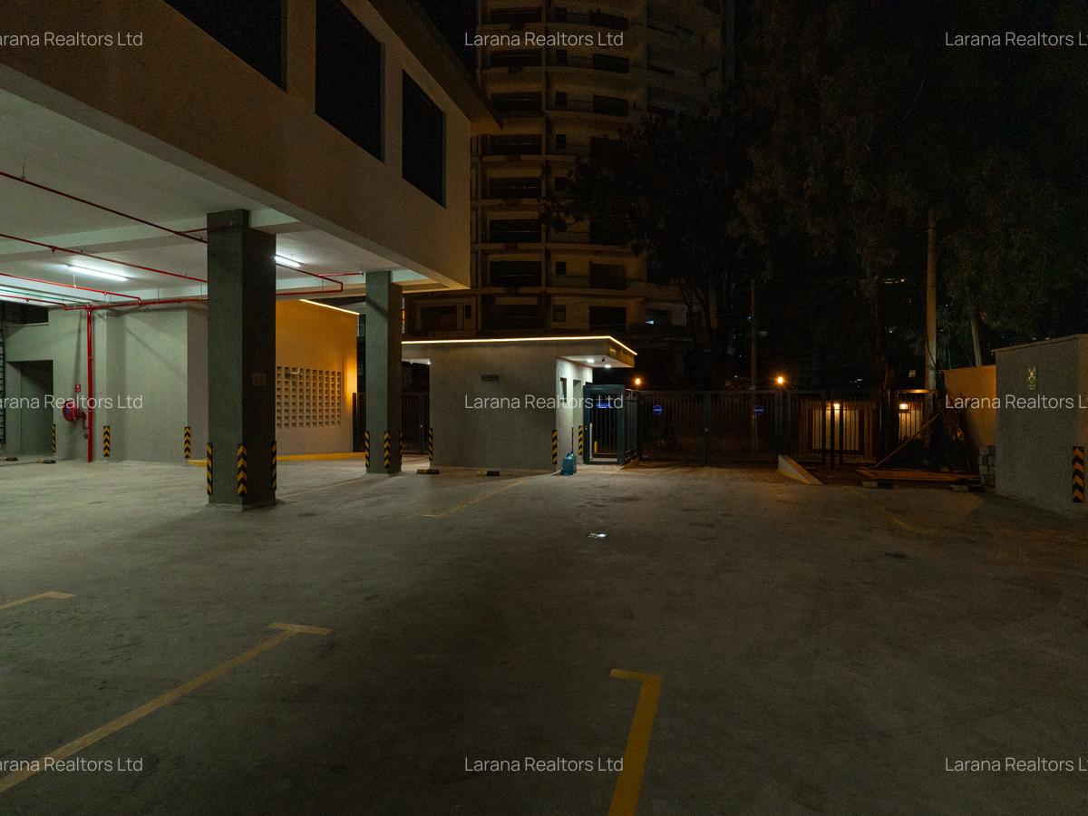 7,000 ft² Office with Backup Generator at George Padmore Rd - 18