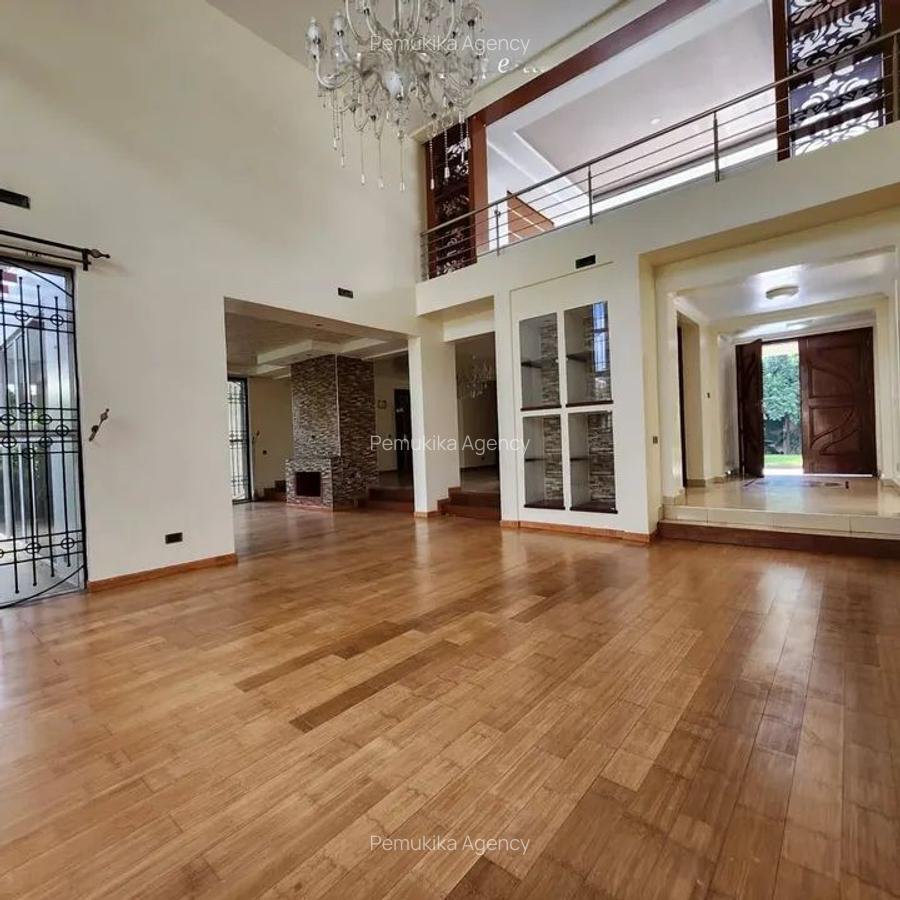 5 Bed House with En Suite at Hardy - 17