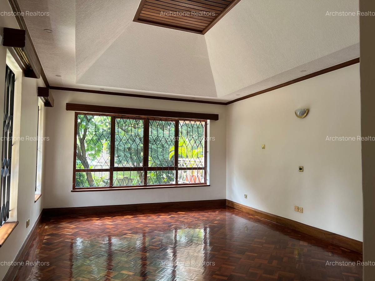4 Bed Townhouse with En Suite in Runda - 3