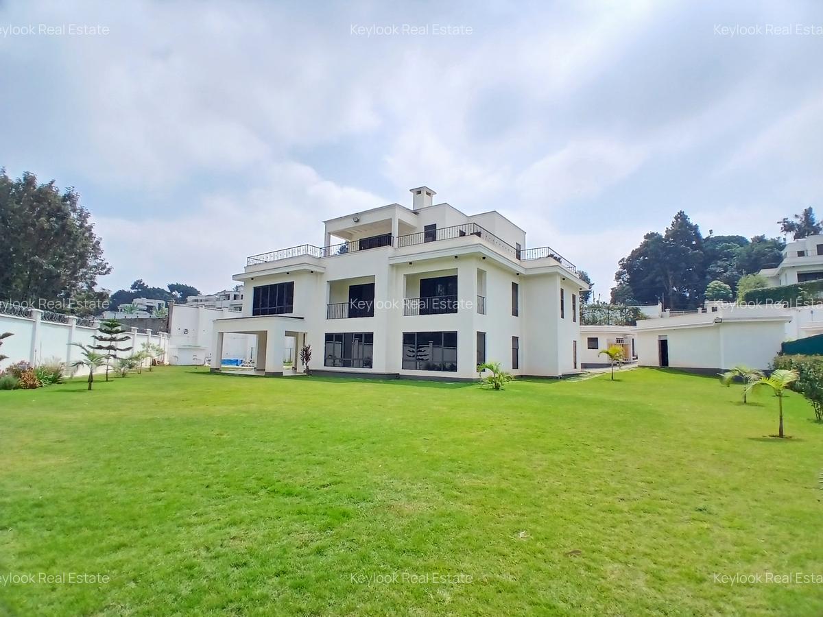 6 Bed Villa with En Suite at Kyuna Road - 2