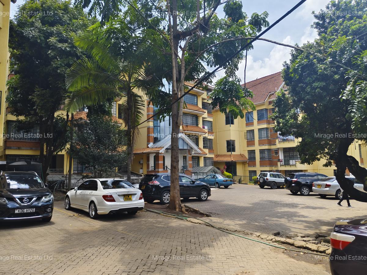 1 Bed Apartment with En Suite in Kilimani - 1