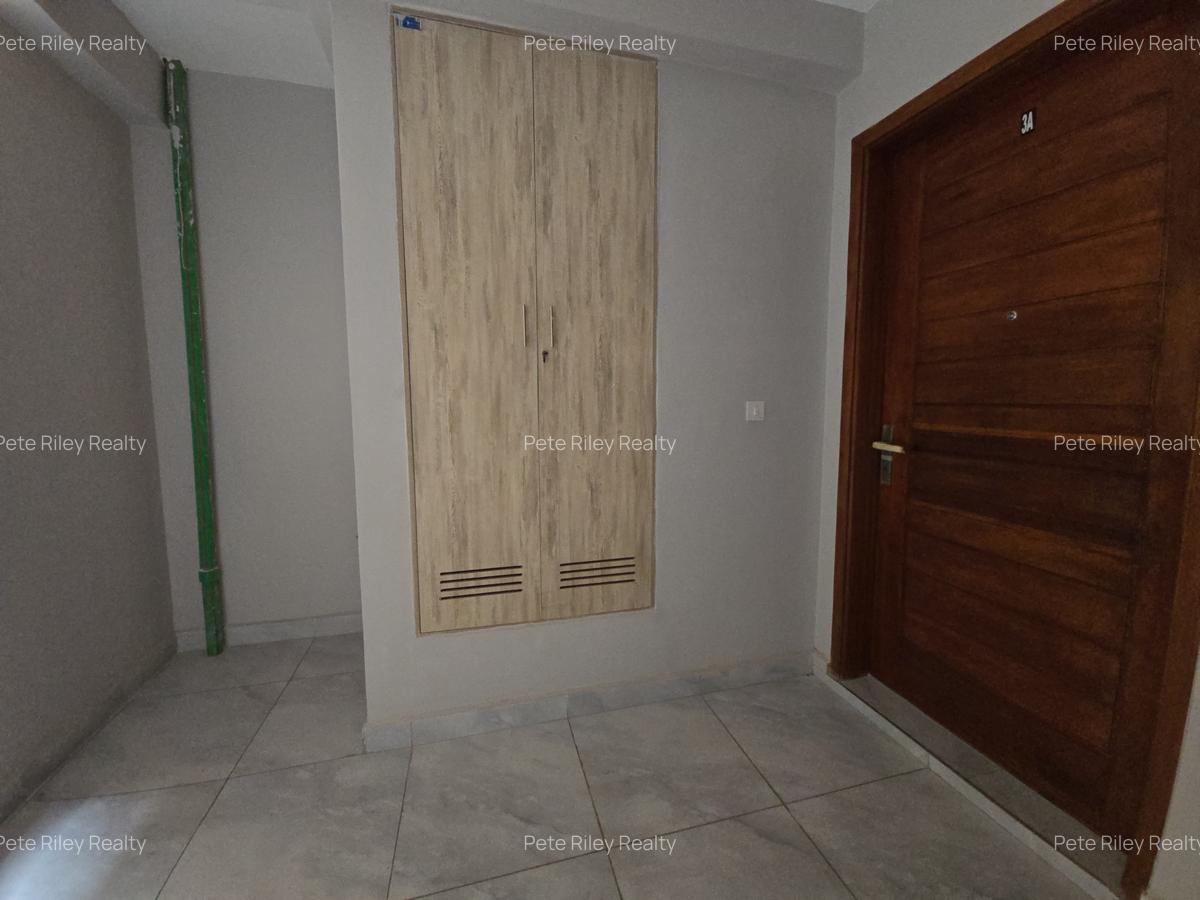 2 Bed Apartment with En Suite at School Lane - 16