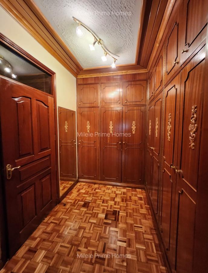 4 Bed House with En Suite in Karen Hardy - 6