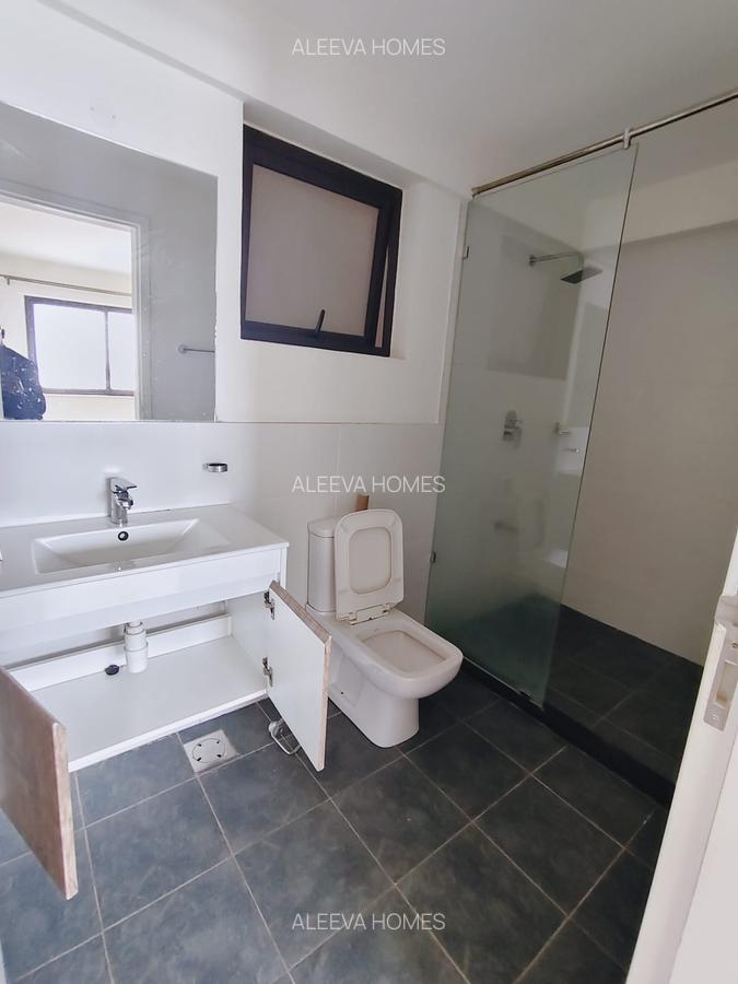 2 Bed Apartment with En Suite in Garden Estate - 10