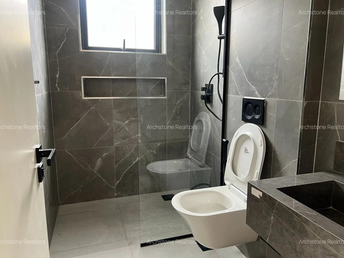 3 Bed Townhouse with En Suite in Runda - 9
