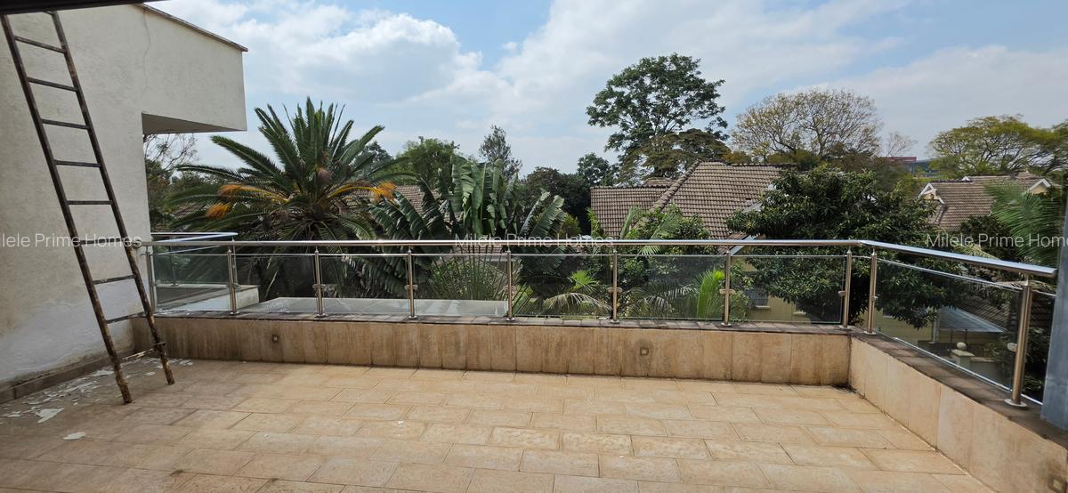 5 Bed Villa with En Suite at Owashika Drive - 5